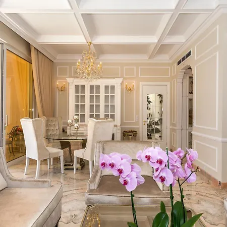 Eden Park Luxury Луксозна вила *