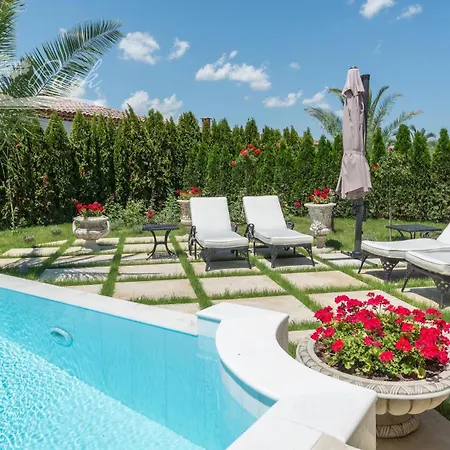 Луксозна вила Eden Park Luxury