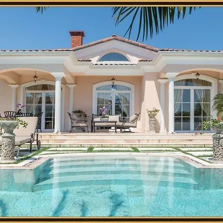 Луксозна вила Eden Park Luxury Слънчев бряг