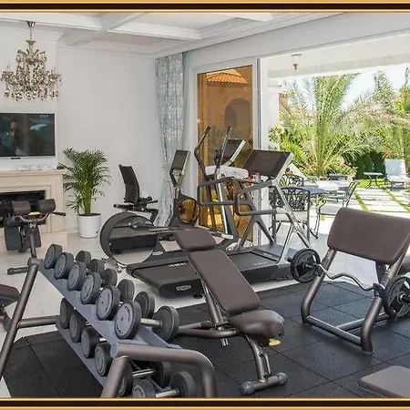 Луксозна вила Eden Park Luxury