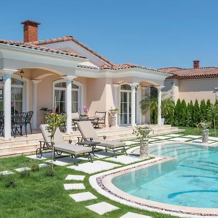 Eden Park Luxury Vilă