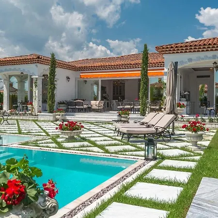 Willa Eden Park Luxury Słoneczny Brzeg