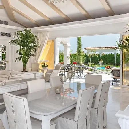 Eden Park Luxury * ساني بيتش
