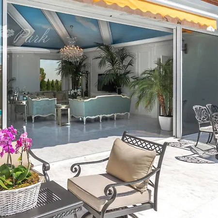 فيلة Eden Park Luxury *