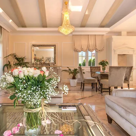 Eden Park Luxury * ساني بيتش