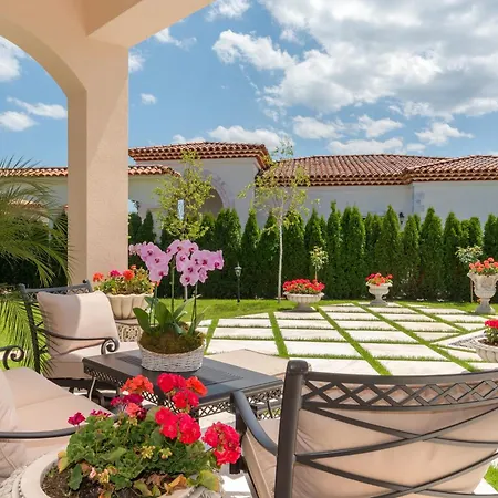 فيلة Eden Park Luxury ساني بيتش
