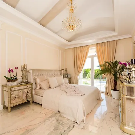 Eden Park Luxury فيلة