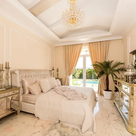فيلة Eden Park Luxury *