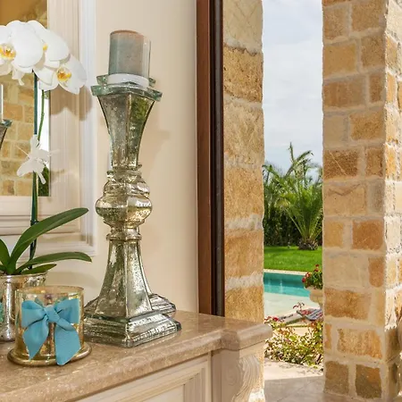 Eden Park Luxury Villa *