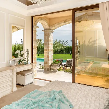 فيلة Eden Park Luxury *