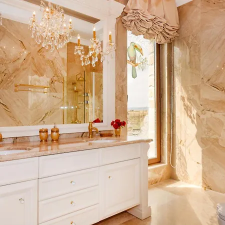 Eden Park Luxury فيلة