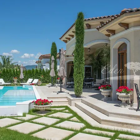 Eden Park Luxury * ساني بيتش