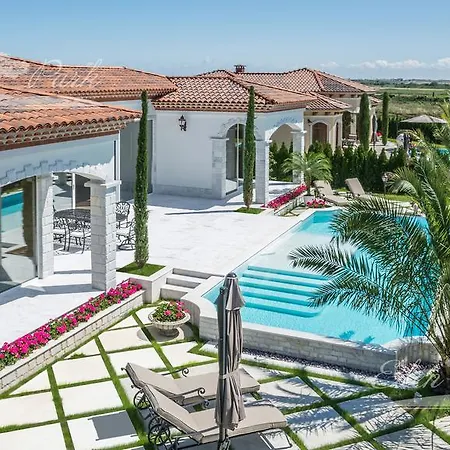 Eden Park Luxury ساني بيتش