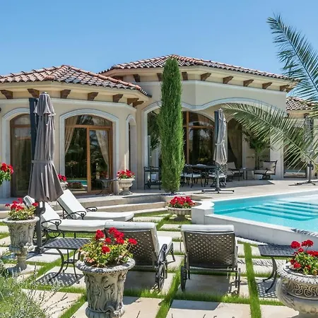 Eden Park Luxury فيلة