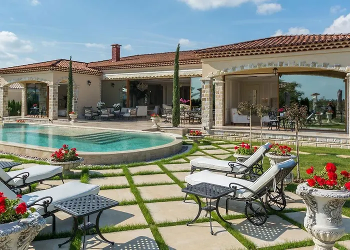 Вилла Eden Park Luxury