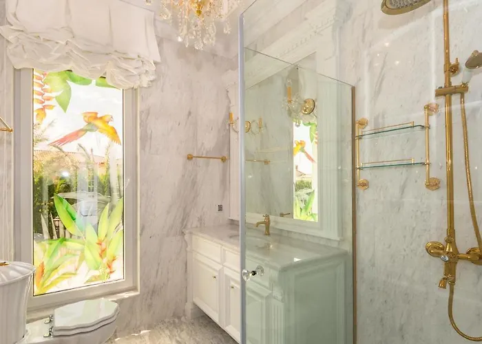 Вилла Eden Park Luxury *