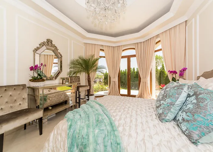 Eden Park Luxury Вилла