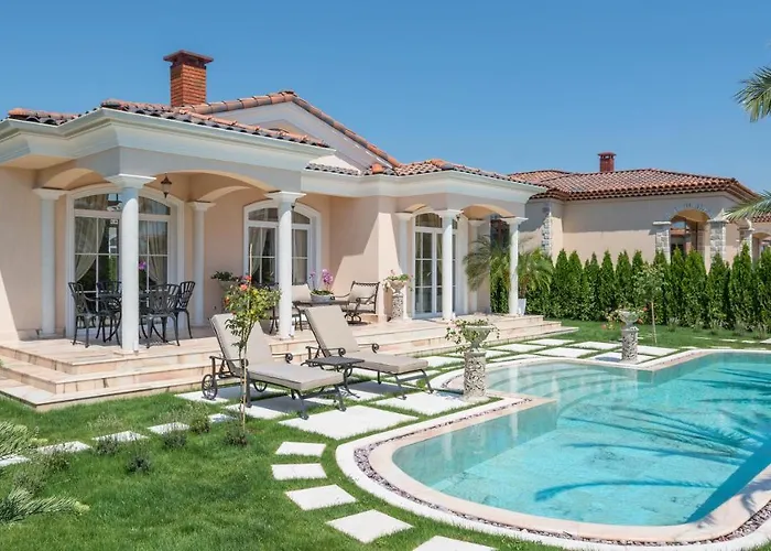 Eden Park Luxury Вилла