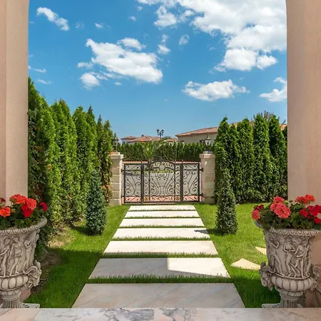 Eden Park Luxury Villa *